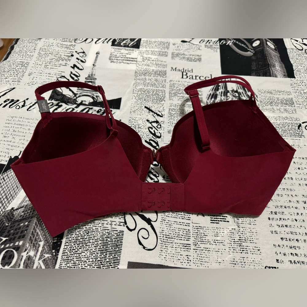 Victoria’s Secret 34DD Burgundy Bra - Picture 2 of 3